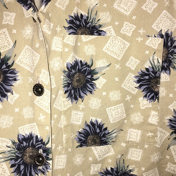 Funky Button down shirt - Picture 3 of 3